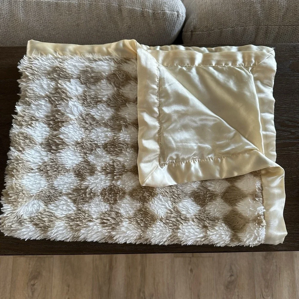 HB Beige‎ White Checkered Plush Satin Trim Back Baby Blanket Lovey Blanky 37x29